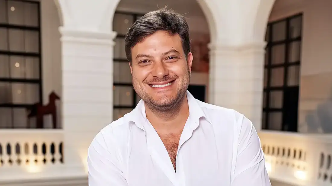 conectividad aérea representando el crecimiento del turismo paraguayo.