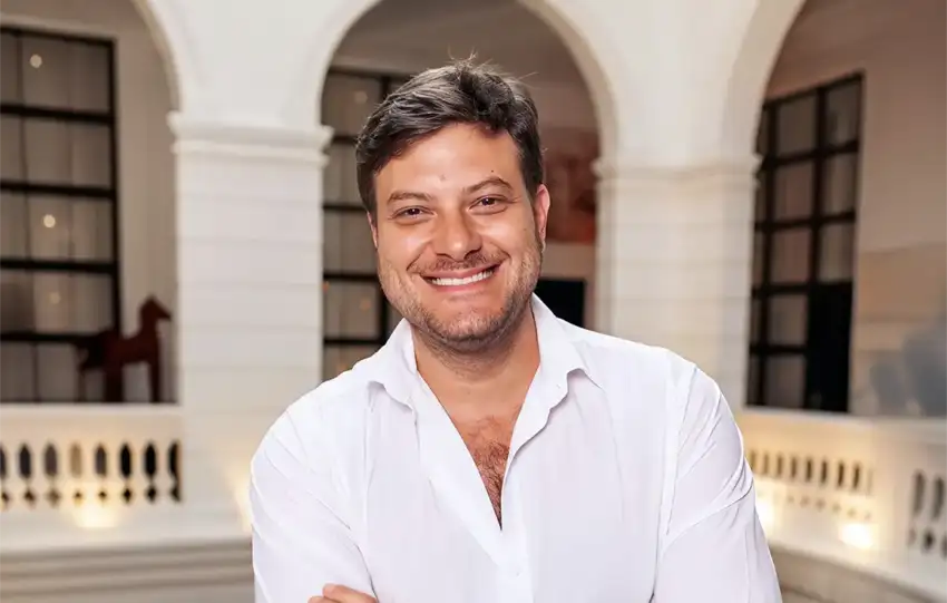 conectividad aérea representando el crecimiento del turismo paraguayo.