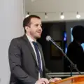 Nicolás Dos Santos Olmedo presenta la primera obra paraguaya sobre derecho de competencia